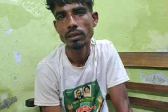 প্রধানমন্ত্রীর সমাবেশস্থলে হঠাৎ ‘জয় বাংলা’ স্লোগান, শ্রীমঙ্গলে যুবক আটক, জনতার গণধোলাই - Surma Times | Sylhet News