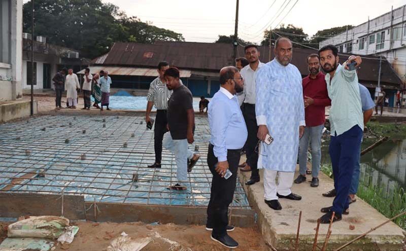 কাজিরবাজারে আরসিসি সড়ক ও ড্রেন সংস্কারে হাত দিলেন সিসিক প্রশাসক 1 কাজিরবাজারে আরসিসি সড়ক ও ড্রেন সংস্কারে হাত দিলেন সিসিক প্রশাসক - Surma Times | Sylhet News