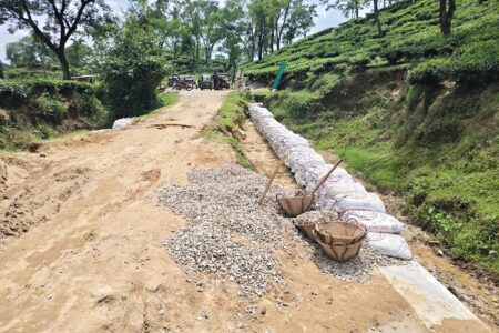 শ্রীমঙ্গলে ৪ কোটি টাকার সড়ক প্রকল্পে অনিয়ম-দুর্নীতির অভিযোগ - Surma Times | Sylhet News
