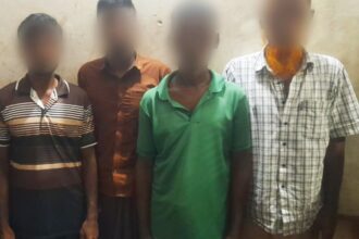 এয়ারপোর্ট থানা পুলিশের অভিযানে ৪ জুয়াড়ি গ্রেফতার 16 এয়ারপোর্ট থানা পুলিশের অভিযানে ৪ জুয়াড়ি গ্রেফতার - Surma Times | Sylhet News