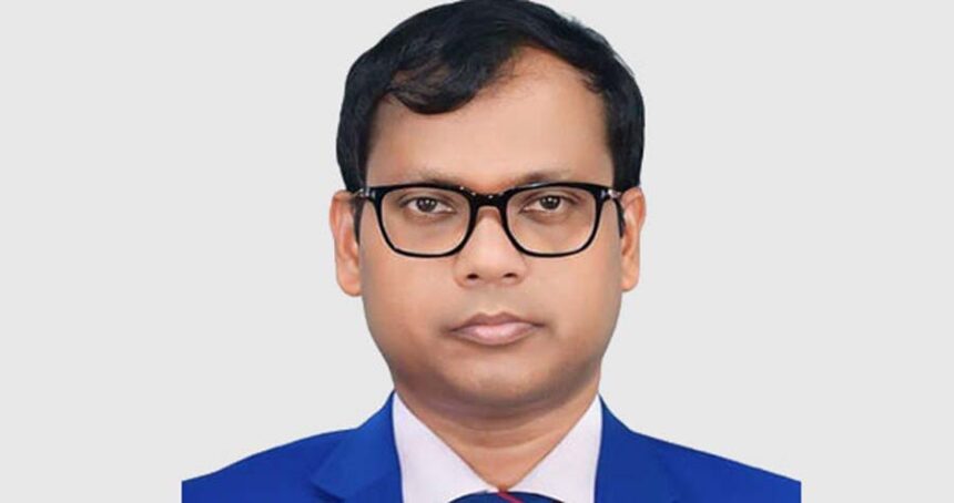 মাজারের টাকায় ‘অতিরিক্ত আগ্রহ’, দায়িত্বে ব্যর্থতা, নীরবে সরিয়ে দিল সরকার - Surma Times | Sylhet News