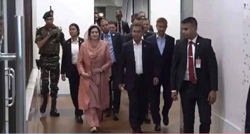 মালয়েশিয়া-চীন সফর শেষে দেশে ফিরেছেন প্রধানমন্ত্রী - Surma Times | Sylhet News