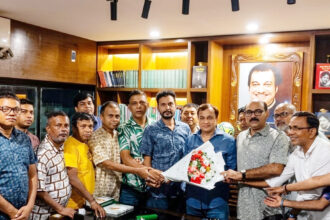 সিউকের নতুন চেয়ারম্যানকে ফুলেল শুভেচ্ছা, সম্প্রীতি ধরে রেখে উন্নয়নের বার্তা কয়েস লোদীর - Surma Times | Sylhet News