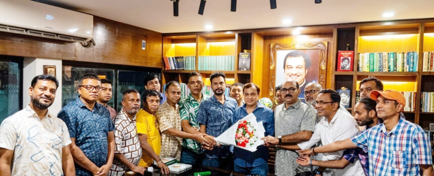 সিউকের নতুন চেয়ারম্যানকে ফুলেল শুভেচ্ছা, সম্প্রীতি ধরে রেখে উন্নয়নের বার্তা কয়েস লোদীর - Surma Times | Sylhet News