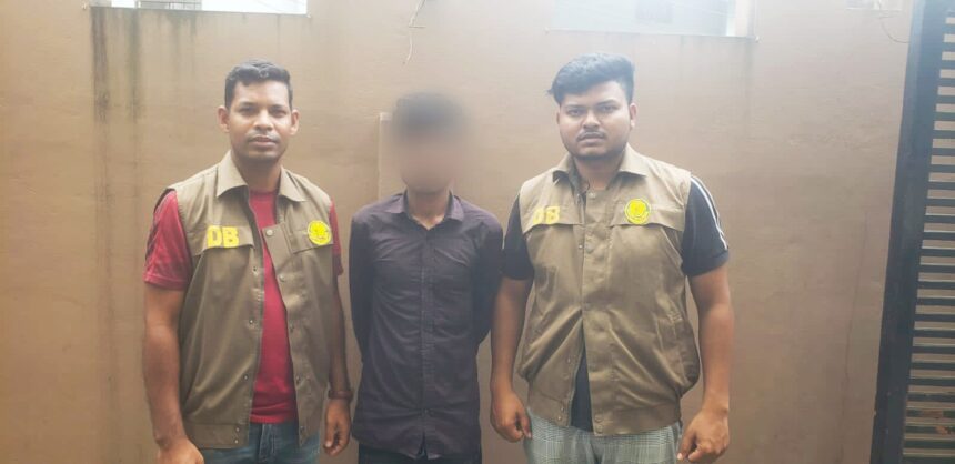শাহপরান মাজার গেইটে ডিবির অভিযানে ভারতীয় চা-পাতাসহ গ্রেফতার ১ 1 শাহপরান মাজার গেইটে ডিবির অভিযানে ভারতীয় চা-পাতাসহ গ্রেফতার ১ - Surma Times | Sylhet News