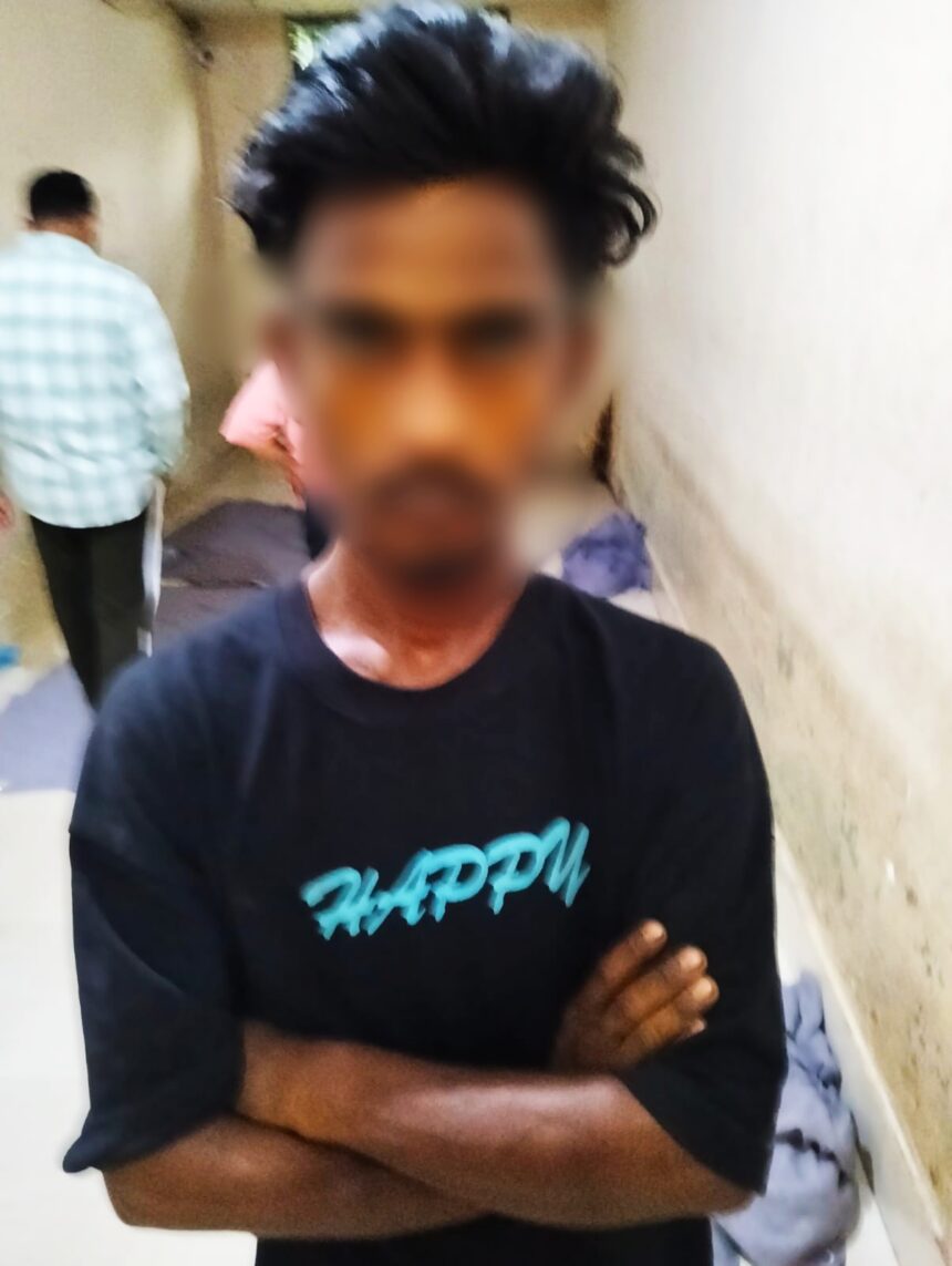 ভোররাতে অভিযান, কোতোয়ালীতে ৩০ পিস ইয়াবাসহ মাদক কারবারি গ্রেফতার 1 ভোররাতে অভিযান, কোতোয়ালীতে ৩০ পিস ইয়াবাসহ মাদক কারবারি গ্রেফতার - Surma Times | Sylhet News