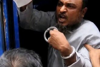 সুরঞ্জিত সেনগুপ্ত হত্যাচেষ্টা মামলায় রায় বাতিলের পর ফাসির রায় -হাফেজ আরিফের মুক্তির দাবি 10 সুরঞ্জিত সেনগুপ্ত হত্যাচেষ্টা মামলায় রায় বাতিলের পর ফাসির রায় -হাফেজ আরিফের মুক্তির দাবি - Surma Times | Sylhet News
