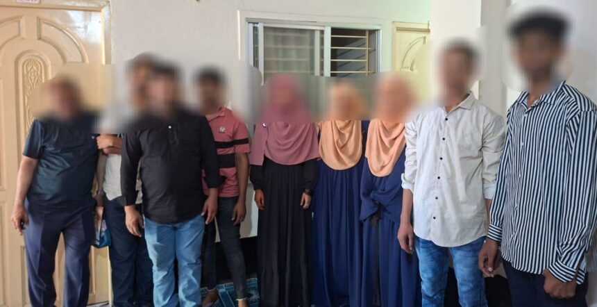 আম্বরখানায় নিউ হোটেল লেমন গার্ডেনে অভিযান, অনৈতিক কার্যকলাপের অভিযোগে ৯ জন আটক 1 আম্বরখানায় নিউ হোটেল লেমন গার্ডেনে অভিযান, অনৈতিক কার্যকলাপের অভিযোগে ৯ জন আটক - Surma Times | Sylhet News
