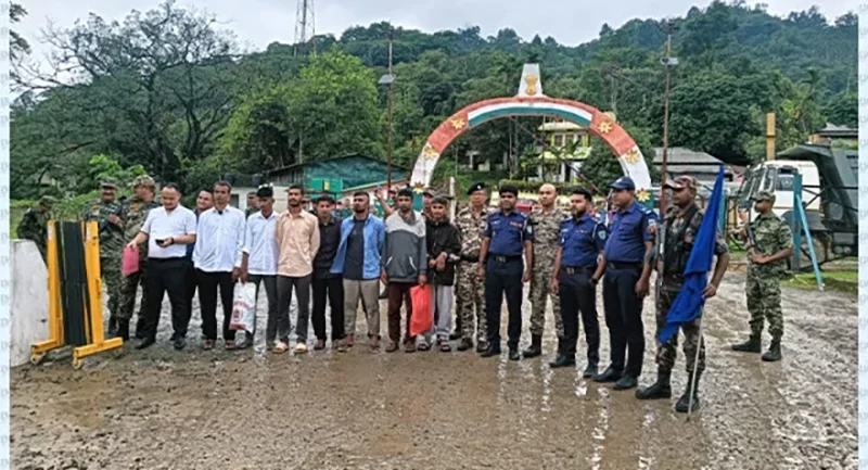 ভারতের জেল খেটে দেশে ফিরলেন ৭ বাংলাদেশি! তামাবিল সীমান্তে হস্তান্তর 1 ভারতের জেল খেটে দেশে ফিরলেন ৭ বাংলাদেশি! তামাবিল সীমান্তে হস্তান্তর - Surma Times | Sylhet News