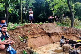 সংরক্ষিত বন ধ্বংস করে বালু উত্তোলন, ছাতকে দেড় কোটি টাকার ক্ষতির অভিযোগে মামলা 6 সংরক্ষিত বন ধ্বংস করে বালু উত্তোলন, ছাতকে দেড় কোটি টাকার ক্ষতির অভিযোগে মামলা - Surma Times | Sylhet News