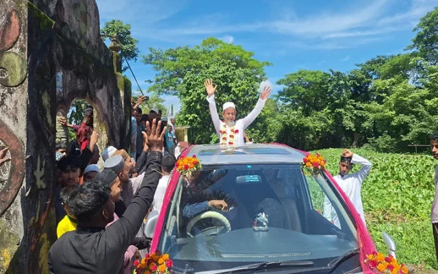 সুনামগঞ্জে মুয়াজ্জিনকে রাজকীয় বিদায় 1 সুনামগঞ্জে মুয়াজ্জিনকে রাজকীয় বিদায় - Surma Times | Sylhet News