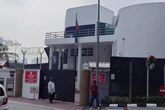 মালয়েশিয়ায় প্রবাসীদের পাসপোর্ট সংকট, মাসের পর মাস ভোগান্তি 12 মালয়েশিয়ায় প্রবাসীদের পাসপোর্ট সংকট, মাসের পর মাস ভোগান্তি - Surma Times | Sylhet News