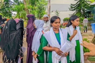 ফরম পূরণের টাকা জমা দিলেও এডমিট কার্ড পাননি ৯ শিক্ষার্থী, প্রশাসনের হস্তক্ষেপে পরীক্ষায় অংশগ্রহণ 24 ফরম পূরণের টাকা জমা দিলেও এডমিট কার্ড পাননি ৯ শিক্ষার্থী, প্রশাসনের হস্তক্ষেপে পরীক্ষায় অংশগ্রহণ - Surma Times | Sylhet News