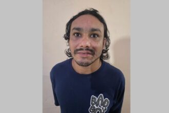 গোলাপগঞ্জে প্রকাশ্যে অস্ত্র মহড়ার ঘটনায় যুবলীগ নেতা গ্রেপ্তার - Surma Times | Sylhet News