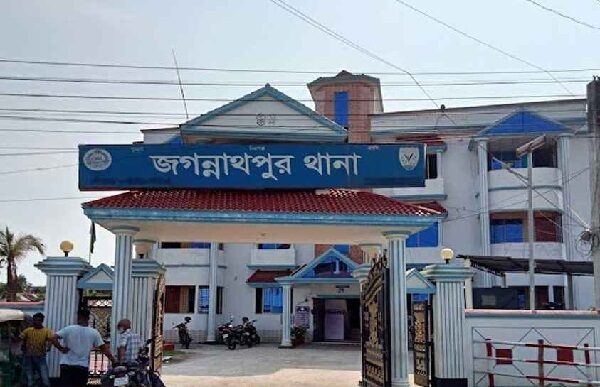 জগন্নাথপুরে পাঁচ বছরের শিশুকে যৌন নির্যাতনের অভিযোগ: চাচা আটক 1 জগন্নাথপুরে পাঁচ বছরের শিশুকে যৌন নির্যাতনের অভিযোগ: চাচা আটক - Surma Times | Sylhet News