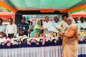 বিয়ানীবাজারের খাসা সরকারি প্রাথমিক বিদ্যালয় অর্জন করল জাতীয় পদক 24 বিয়ানীবাজারের খাসা সরকারি প্রাথমিক বিদ্যালয় অর্জন করল জাতীয় পদক - Surma Times | Sylhet News