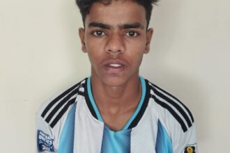 সিলেটে ৯০০ পিস ইয়াবাসহ মাদক ব্যবসায়ী গ্রেফতার 10 সিলেটে ৯০০ পিস ইয়াবাসহ মাদক ব্যবসায়ী গ্রেফতার - Surma Times | Sylhet News