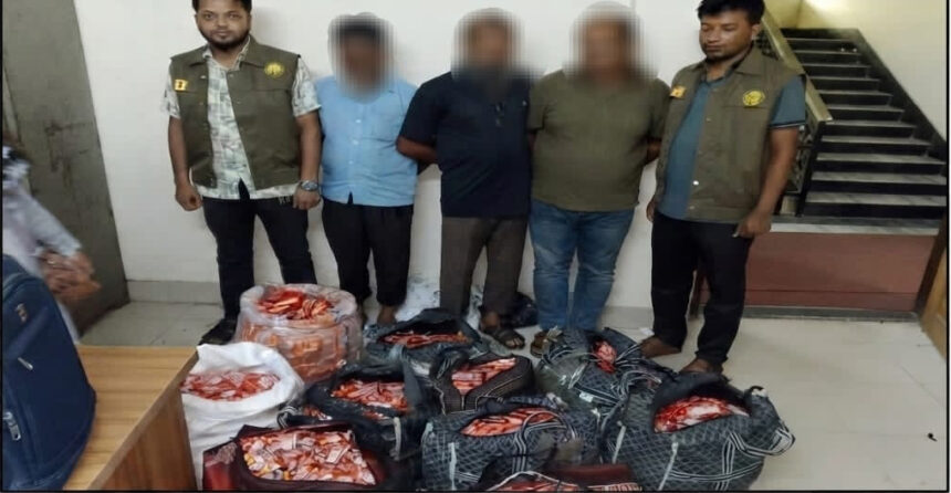 সিলেটে ডিবি পুলিশের অভিযানে ভারতীয় কিটক্যাট চকলেটসহ তিনজন গ্রেফতার 1 সিলেটে ডিবি পুলিশের অভিযানে ভারতীয় কিটক্যাট চকলেটসহ তিনজন গ্রেফতার - Surma Times | Sylhet News