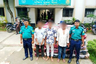 দক্ষিণ সুরমায় চেকপোস্টে ভারতীয় কম্বলসহ বাস জব্দ, গ্রেফতার ৩ - Surma Times | Sylhet News