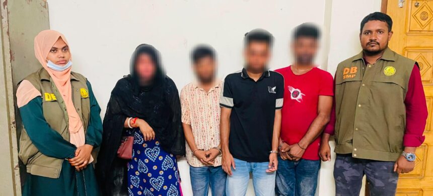 সিলেটে আবাসিক হোটেলে অভিযান, অনৈতিক কার্যকলাপের অভিযোগে চারজন গ্রেফতার - Surma Times | Sylhet News