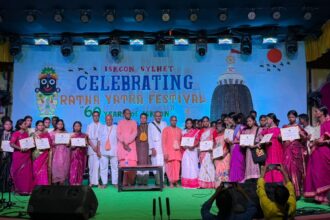 রথযাত্রায় চা-বাগানের শিক্ষার্থীদের মধ্যে সনদ বিতরণ - Surma Times | Sylhet News