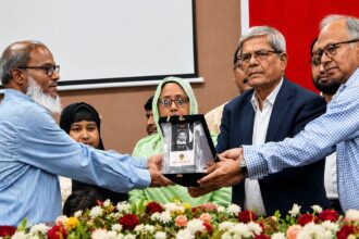 এনইসি’র ‘জুলাই শহীদ সাংবাদিক সম্মাননা’ পেলেন এটিএম তুরাবসহ ৫ পরিবার - Surma Times | Sylhet News