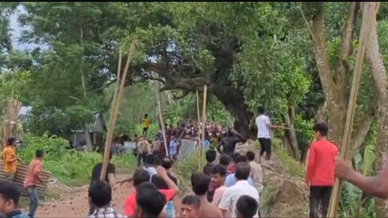 মাইকে ঘোষণা দিয়ে ৩ গ্রামের ভয়াবহ সংঘর্ষ, আহত ৪০ - Surma Times | Sylhet News