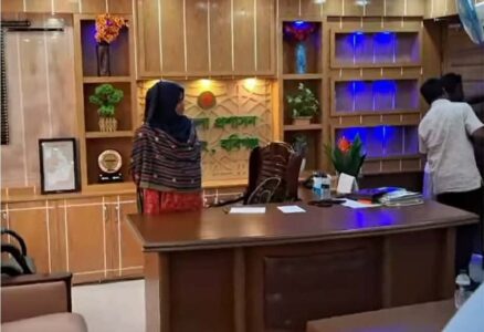 ফ্যামিলি কার্ডের নিয়োগ ফল প্রকাশ ঘিরে বানিয়াচংয়ে বিক্ষোভ, ইউএনও কার্যালয়ে ইটপাটকেল - Surma Times | Sylhet News