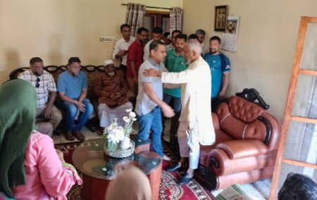 রায়নগর হত্যাকাণ্ড: শোকাহত পরিবারের পাশে মন্ত্রী আরিফুল হক - Surma Times | Sylhet News