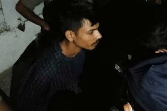 ডেমরায় জঙ্গি ‘ওস্তাদ’ গ্রেপ্তার, হেফাজত থেকে দুটি হাতবোমা উদ্ধার 8 ডেমরায় জঙ্গি ‘ওস্তাদ’ গ্রেপ্তার, হেফাজত থেকে দুটি হাতবোমা উদ্ধার - Surma Times | Sylhet News