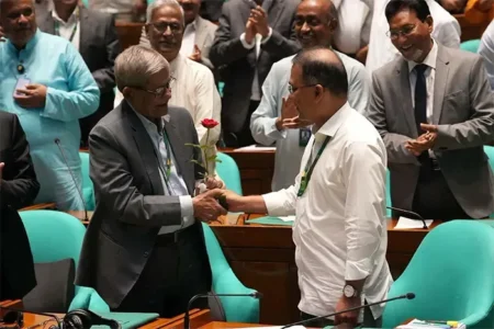 ৩৫ বছর পর প্রতিদ্বন্দ্বিতাপূর্ণ নির্বাচনে বাংলাদেশের ২৩তম রাষ্ট্রপতি মির্জা ফখরুল - Surma Times | Sylhet News