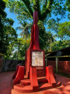 নবীগঞ্জে গণহত্যার নীরব সাক্ষী গণকবর স্মৃতিসৌধ - Surma Times | Sylhet News