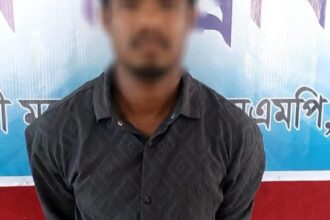 চৌহাট্টায় চুরির দুই মামলার রিদয় আহমদ ওরফে ঝাড়ু গ্রেপ্তার 20 চৌহাট্টায় চুরির দুই মামলার রিদয় আহমদ ওরফে ঝাড়ু গ্রেপ্তার - Surma Times | Sylhet News