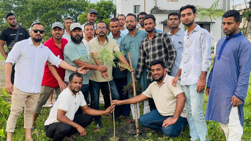 স্বেচ্ছাসেবক দলের ৪৬তম প্রতিষ্ঠাবার্ষিকীতে দক্ষিণ সুরমায় বৃক্ষরোপণ 1 স্বেচ্ছাসেবক দলের ৪৬তম প্রতিষ্ঠাবার্ষিকীতে দক্ষিণ সুরমায় বৃক্ষরোপণ - Surma Times | Sylhet News
