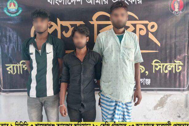 লাখাইয়ে সিএনজি থামিয়ে ২০ কেজি গাঁজাসহ তিনজন গ্রেপ্তার 2 লাখাইয়ে সিএনজি থামিয়ে ২০ কেজি গাঁজাসহ তিনজন গ্রেপ্তার - Surma Times | Sylhet News