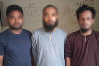 শাহপরাণে ১৮৬টি ভারতীয় কম্বল জব্দ, তিনজন গ্রেপ্তার 4 শাহপরাণে ১৮৬টি ভারতীয় কম্বল জব্দ, তিনজন গ্রেপ্তার - Surma Times | Sylhet News