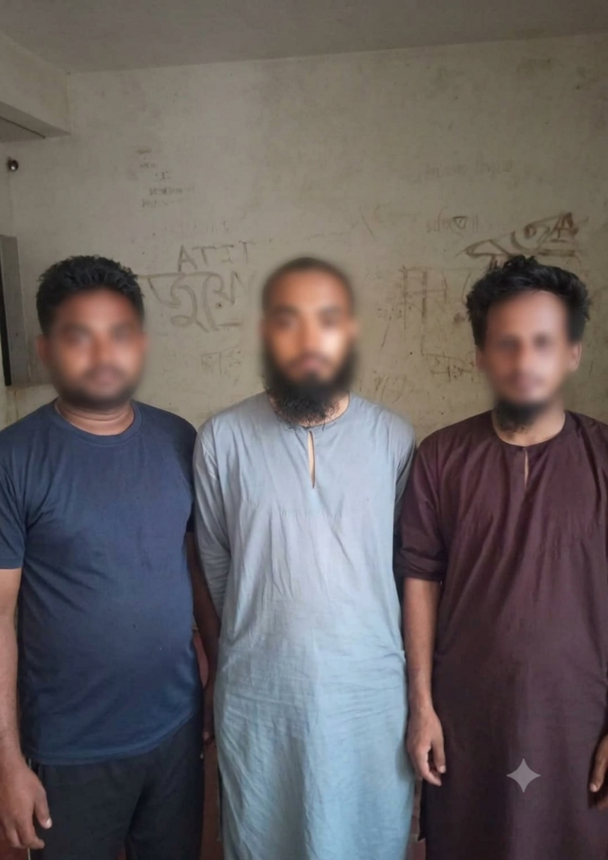 শাহপরাণে ১৮৬টি ভারতীয় কম্বল জব্দ, তিনজন গ্রেপ্তার 1 শাহপরাণে ১৮৬টি ভারতীয় কম্বল জব্দ, তিনজন গ্রেপ্তার - Surma Times | Sylhet News