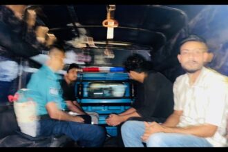রিকাবীবাজারে মধ্যরাতে মিছিলের প্রস্তুতিকালে ছাত্রলীগের ৩ নেতা গ্রে ফ তা র 16 রিকাবীবাজারে মধ্যরাতে মিছিলের প্রস্তুতিকালে ছাত্রলীগের ৩ নেতা গ্রে ফ তা র - Surma Times | Sylhet News