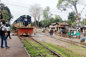 সিলেট-আখাউড়া রেলপথের জীর্ণ অবকাঠামো সংস্কারে ১,৭৯১ কোটি টাকার মহাপরিকল্পনা 29 সিলেট-আখাউড়া রেলপথের জীর্ণ অবকাঠামো সংস্কারে ১,৭৯১ কোটি টাকার মহাপরিকল্পনা - Surma Times | Sylhet News