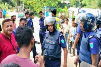 বানিয়াচংয়ে নারীদের গোসলের ছবি তোলা নিয়ে সংঘর্ষ, আহত ৩৫ 27 বানিয়াচংয়ে নারীদের গোসলের ছবি তোলা নিয়ে সংঘর্ষ, আহত ৩৫ - Surma Times | Sylhet News