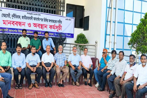 ভিসির পদত্যাগ দাবিতে সিকৃবি অচল, প্রশাসনিক ভবনে তালা 2 ভিসির পদত্যাগ দাবিতে সিকৃবি অচল, প্রশাসনিক ভবনে তালা - Surma Times | Sylhet News
