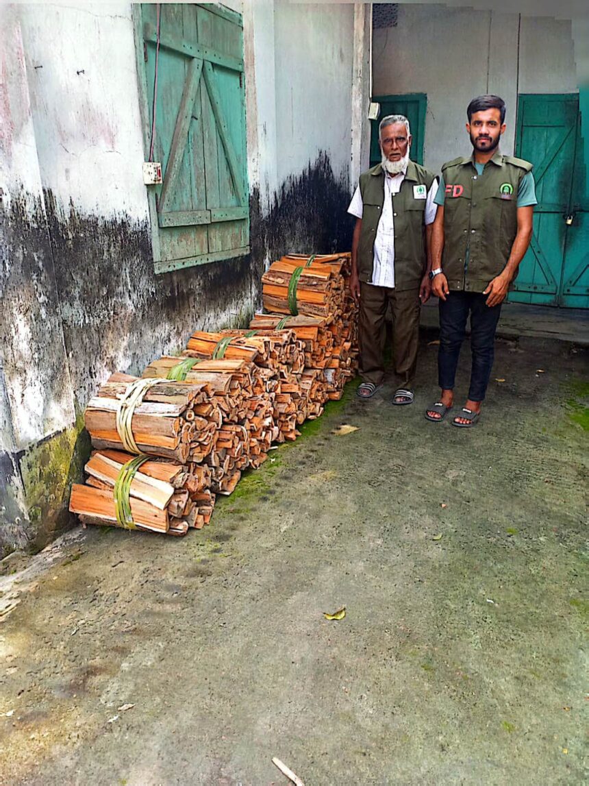 চুনারুঘাটে অবৈধ জ্বালানি কাঠ জব্দ, বনদস্যু চক্রের অভিযোগ 1 চুনারুঘাটে অবৈধ জ্বালানি কাঠ জব্দ, বনদস্যু চক্রের অভিযোগ - Surma Times | Sylhet News