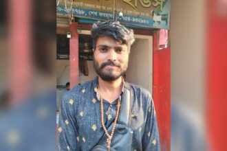 সন্ন্যাসীর ছদ্মবেশে পালাতে ব্যর্থ, চাকুসহ ধরা পড়ল শীর্ষ ছিনতাইকারী মাছচোরা রাজীব 8 সন্ন্যাসীর ছদ্মবেশে পালাতে ব্যর্থ, চাকুসহ ধরা পড়ল শীর্ষ ছিনতাইকারী মাছচোরা রাজীব - Surma Times | Sylhet News