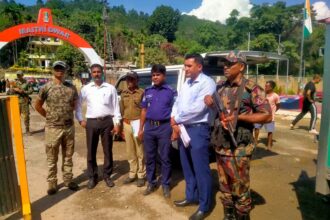 তামাবিল দিয়ে ভারতের কাছে হস্তান্তর হলো অঞ্জনা ভৌমিকের মরদেহ, চার আরোহীর গমন নিয়ে ধোঁয়াশা 35 তামাবিল দিয়ে ভারতের কাছে হস্তান্তর হলো অঞ্জনা ভৌমিকের মরদেহ, চার আরোহীর গমন নিয়ে ধোঁয়াশা - Surma Times | Sylhet News