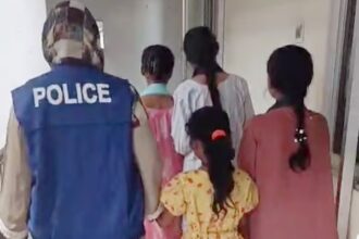 কুমিল্লায় ঘর ছাড়া চার স্কুলছাত্রী উদ্ধার হবিগঞ্জে 2 কুমিল্লায় ঘর ছাড়া চার স্কুলছাত্রী উদ্ধার হবিগঞ্জে - Surma Times | Sylhet News