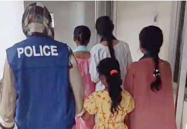 কুমিল্লায় ঘর ছাড়া চার স্কুলছাত্রী উদ্ধার হবিগঞ্জে 1 কুমিল্লায় ঘর ছাড়া চার স্কুলছাত্রী উদ্ধার হবিগঞ্জে - Surma Times | Sylhet News