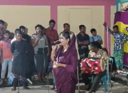 দিরাইয়ে আপত্তি উপেক্ষা করে বাউল গানের আসর, গান গাইলেন নারী শিল্পীরাও 2 দিরাইয়ে আপত্তি উপেক্ষা করে বাউল গানের আসর, গান গাইলেন নারী শিল্পীরাও - Surma Times | Sylhet News