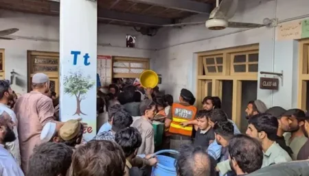 পেশোয়ারে স্কুলের ছাদ ধসে ২৮ শিশুসহ ২৯ জনের মৃত্যু - Surma Times | Sylhet News