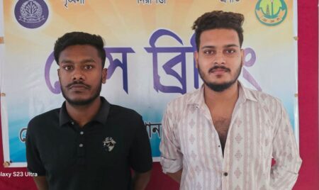 সিলেটে নিষিদ্ধ ছাত্রলীগের মিছিল থেকে দুই কর্মী গ্রেফতার, ব্যানার জব্দ 2 সিলেটে নিষিদ্ধ ছাত্রলীগের মিছিল থেকে দুই কর্মী গ্রেফতার, ব্যানার জব্দ - Surma Times | Sylhet News
