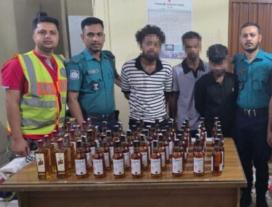 সিলেটে ৫৮ বোতল ভারতীয় মদসহ তিনজন গ্রেফতার - Surma Times | Sylhet News